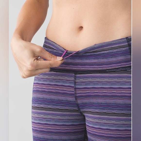 Lululemon Pace Rival Crop in Space Dye Twist Ultra Violet Multi / Blue - Picture 8 of 14